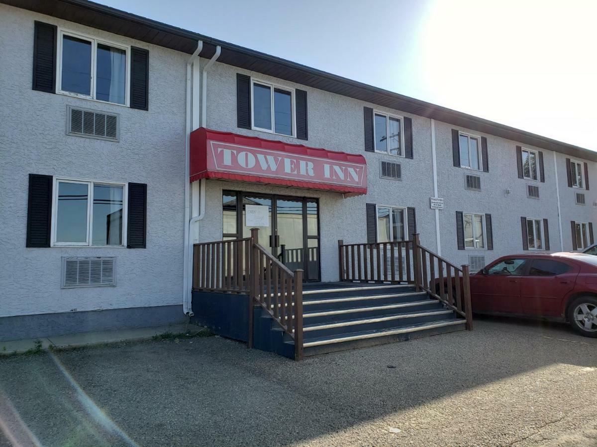 Tower Inn Estevan Bagian luar foto